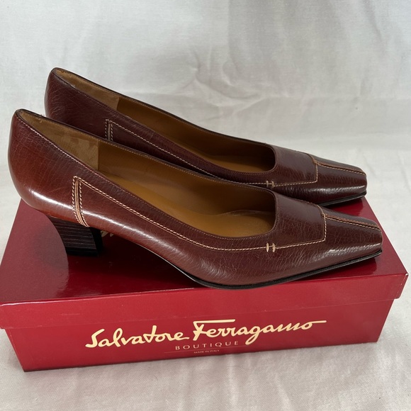 Vintage Salvatore Farragamo Heels. Womens size 9. - Picture 2 of 7